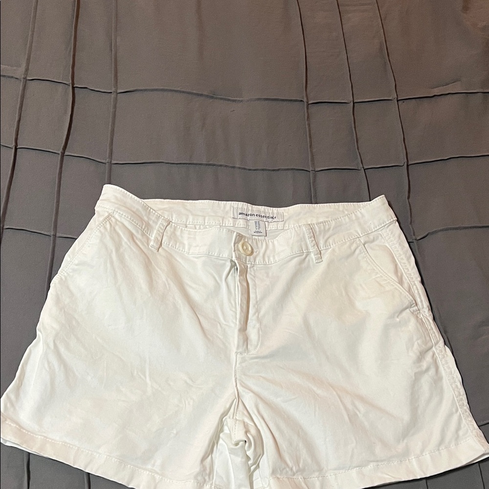 Women’s Amazon Essentials Women's White Shorts Size 10